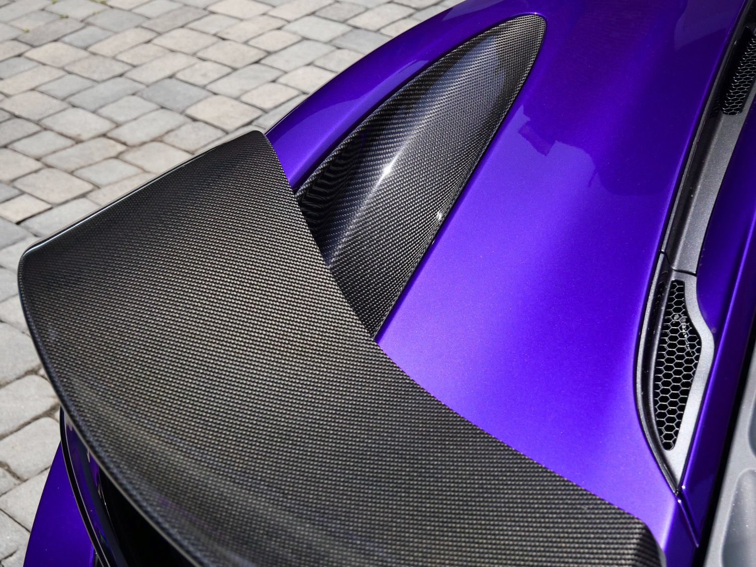 Used 2020 McLaren 720S photo 13