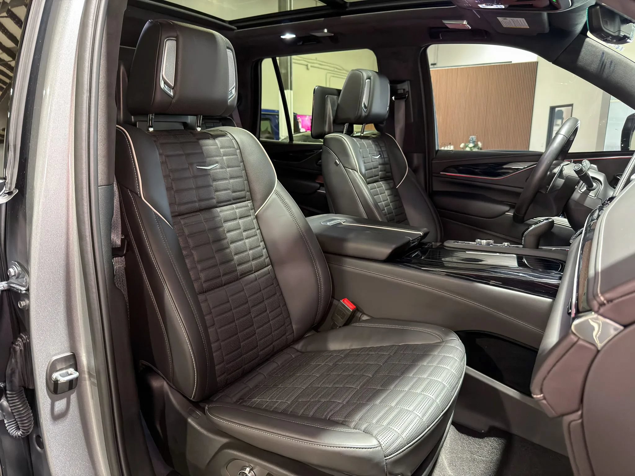 2024 Cadillac Escalade-V V-Series - Photo 25