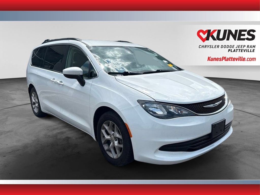 Used 2018 Chrysler Pacifica Touring w/ Tire & Wheel Group