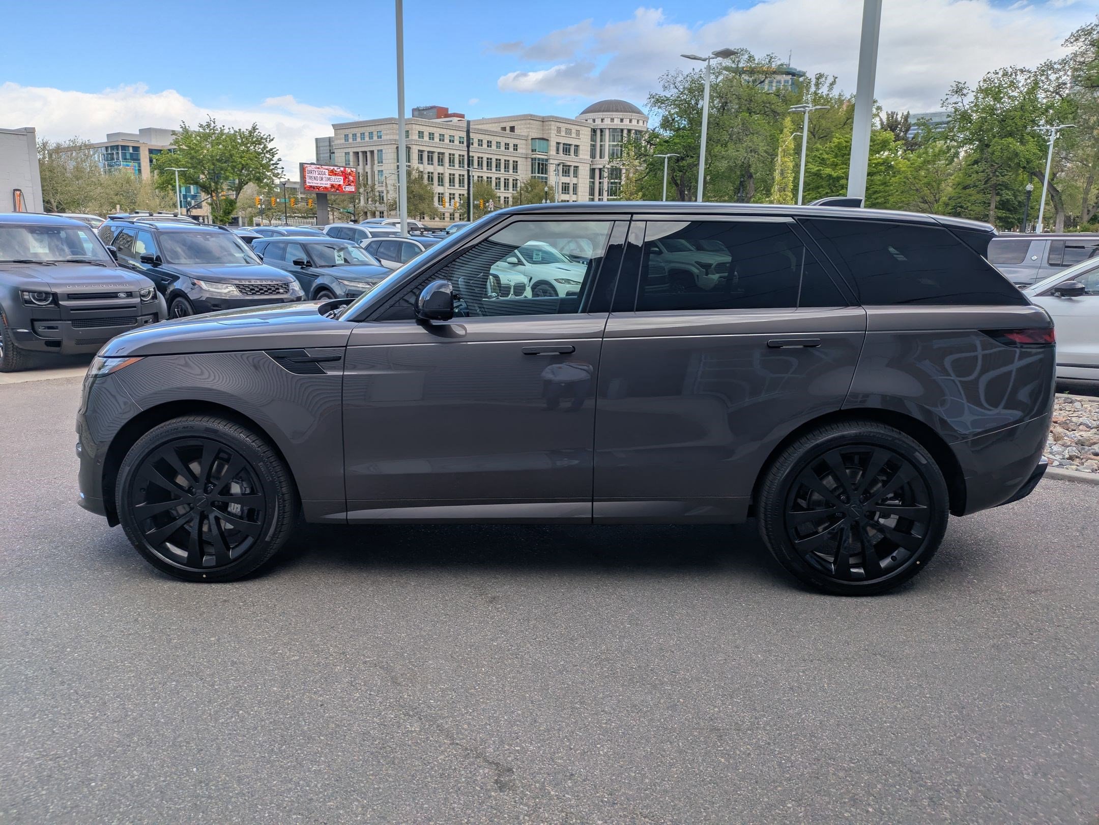 2026 Land Rover Range Rover Sport Dynamic SE