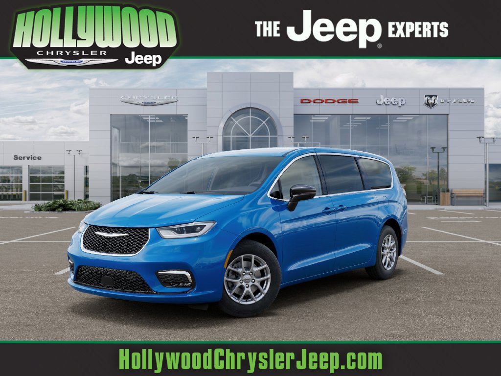 New 2026 Chrysler Pacifica Select