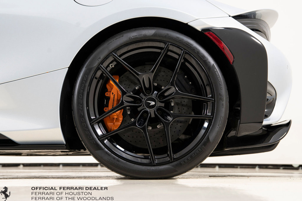 Used 2022 McLaren 765LT photo 20
