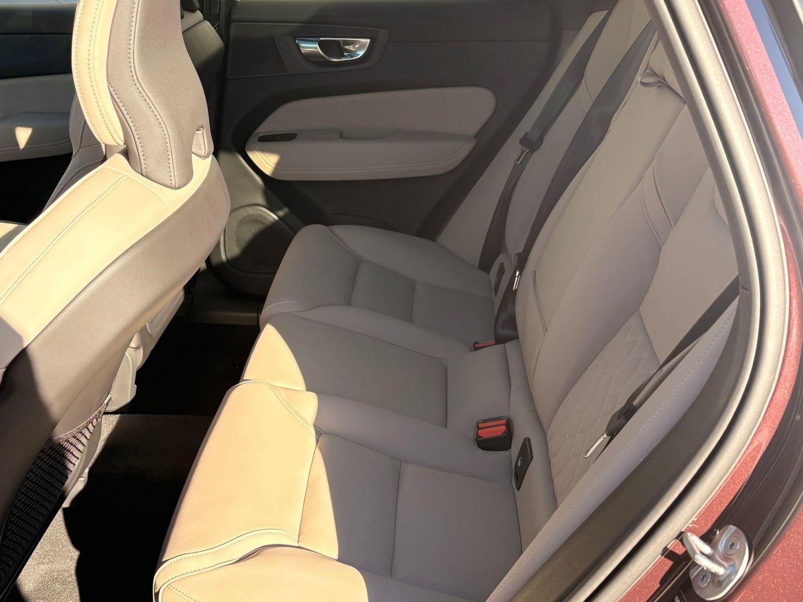 2026 Volvo Xc60 B5 Core