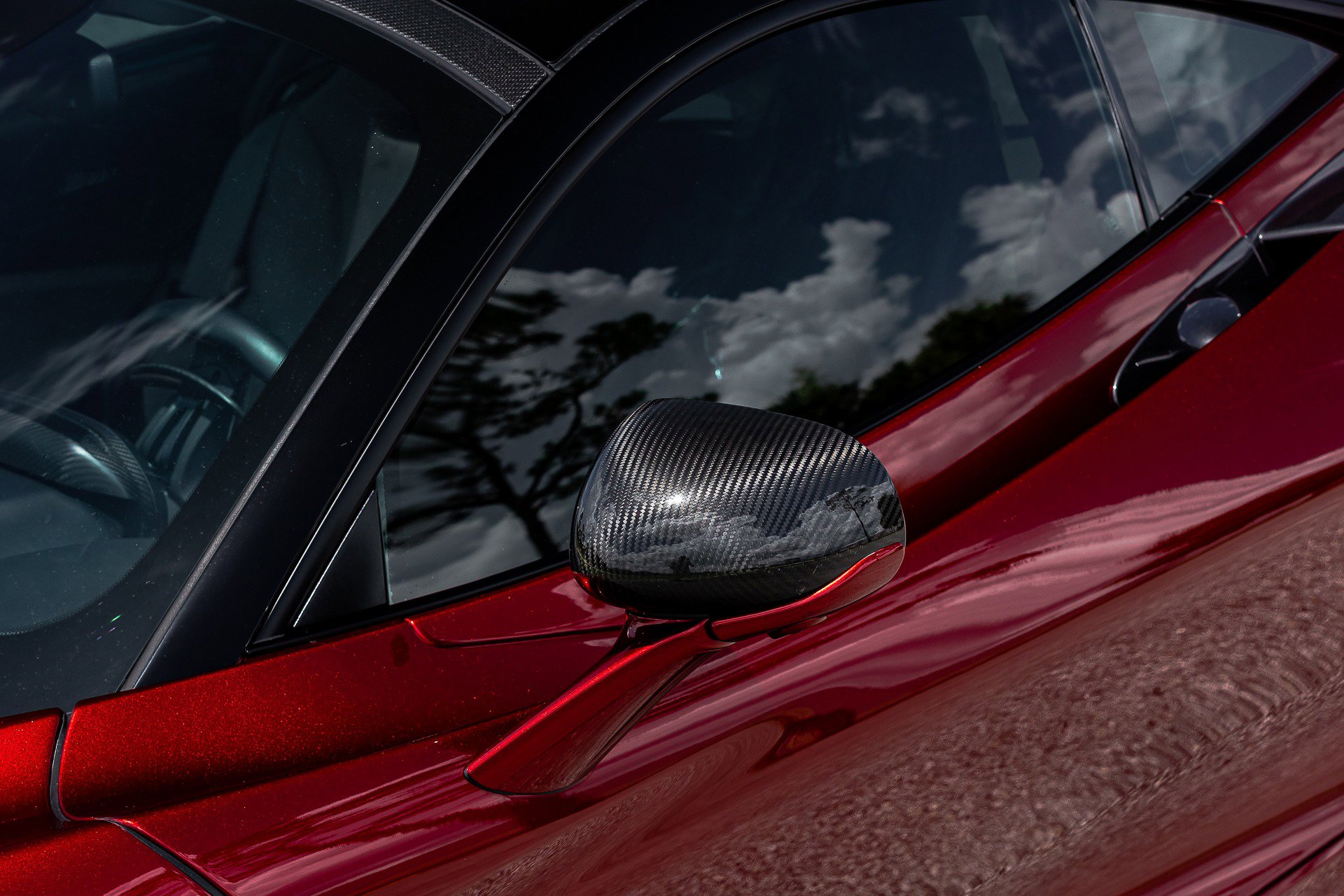 Used 2018 McLaren 720S Luxury photo 10