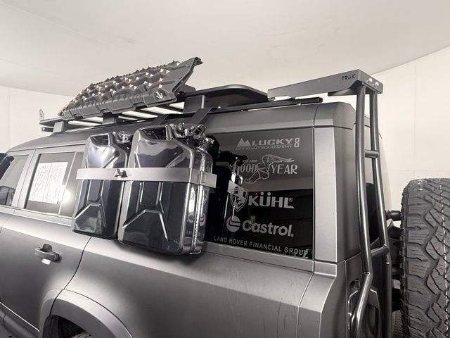 2023 Land Rover Defender 130 SE