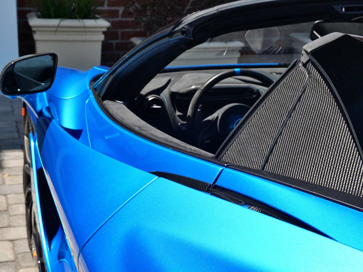 Used 2022 McLaren 765LT photo 16