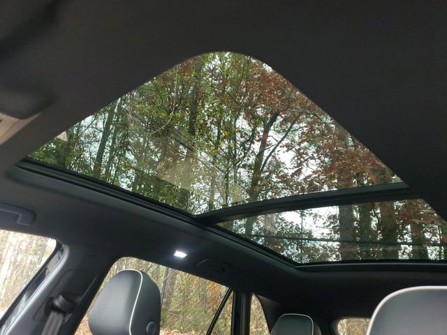 2026 Volkswagen Atlas Cross Sport SEL Premium R-Line