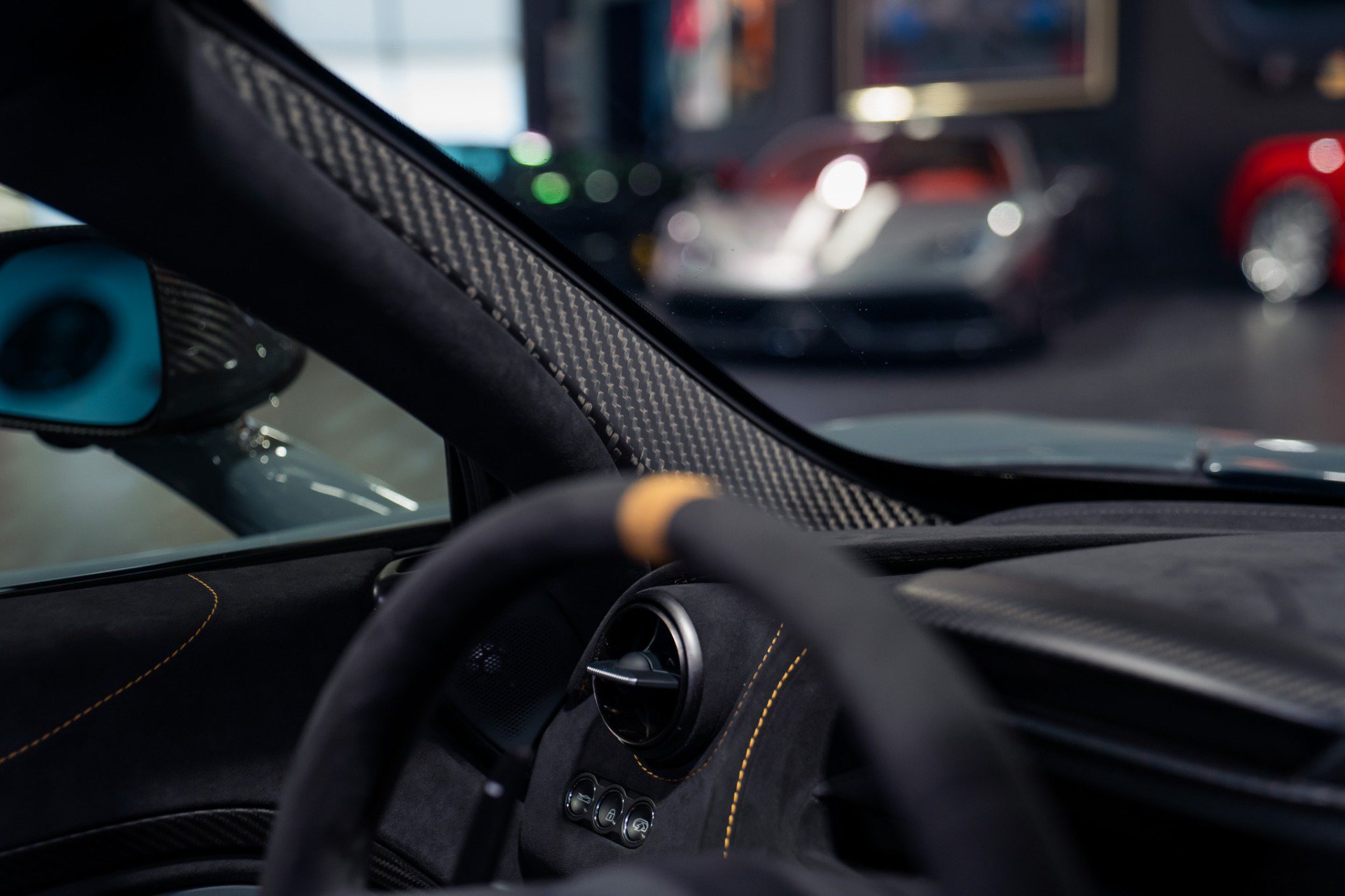 Used 2021 McLaren 765LT photo 39