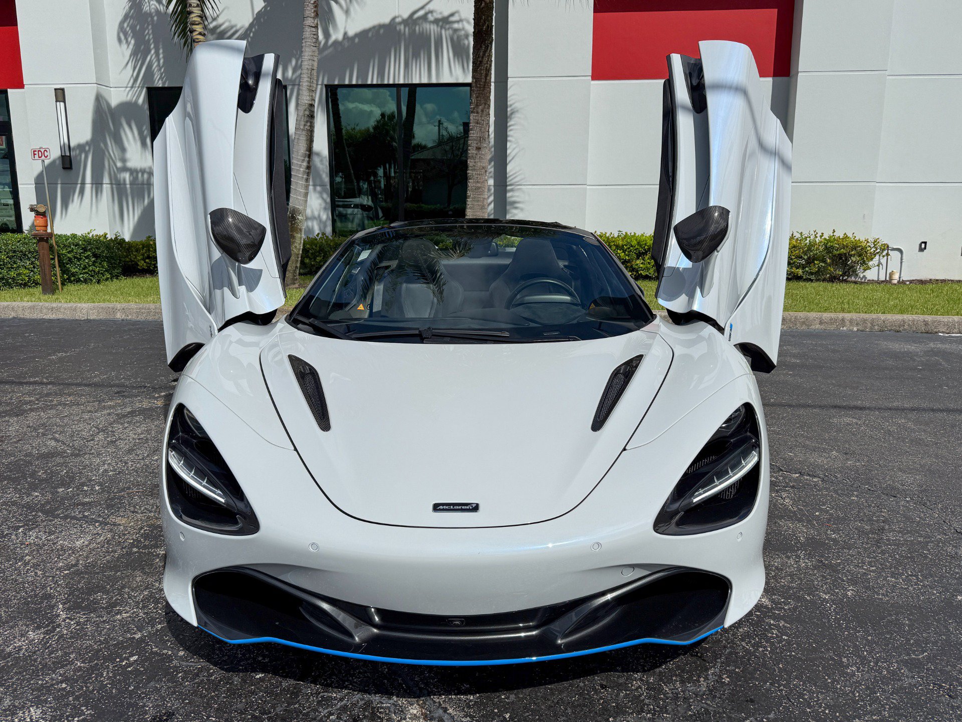 Used 2020 McLaren 720S Luxury photo 20
