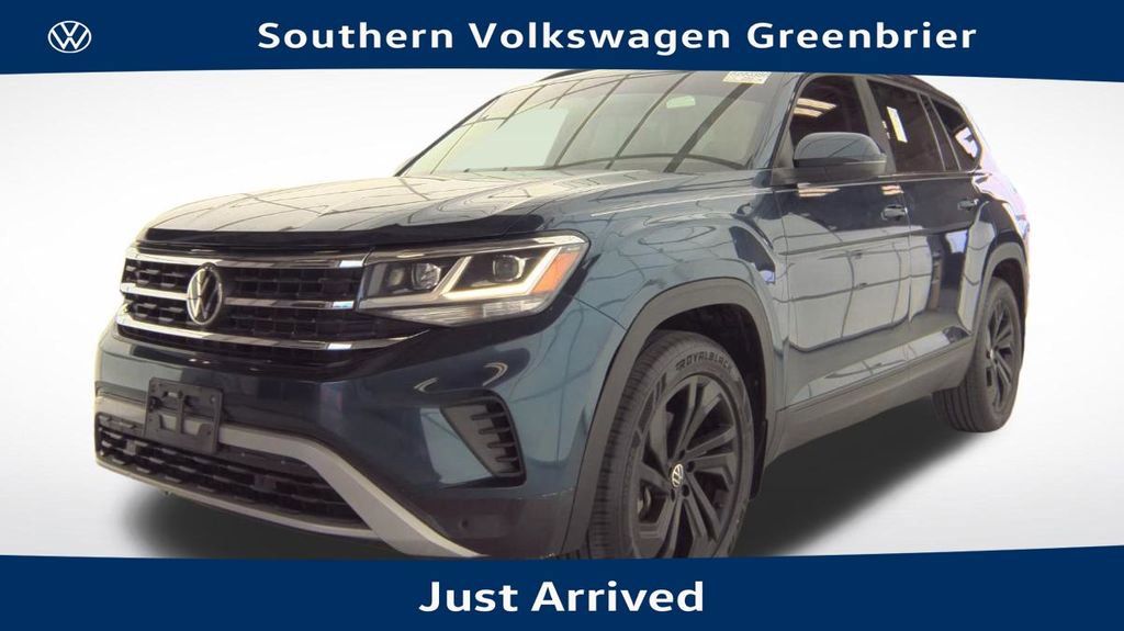 Used 2022 Volkswagen Atlas SE w/ Panoramic Sunroof Package