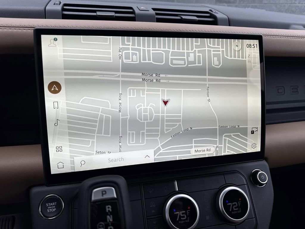 2026 Land Rover Defender 110 X-Dynamic SE