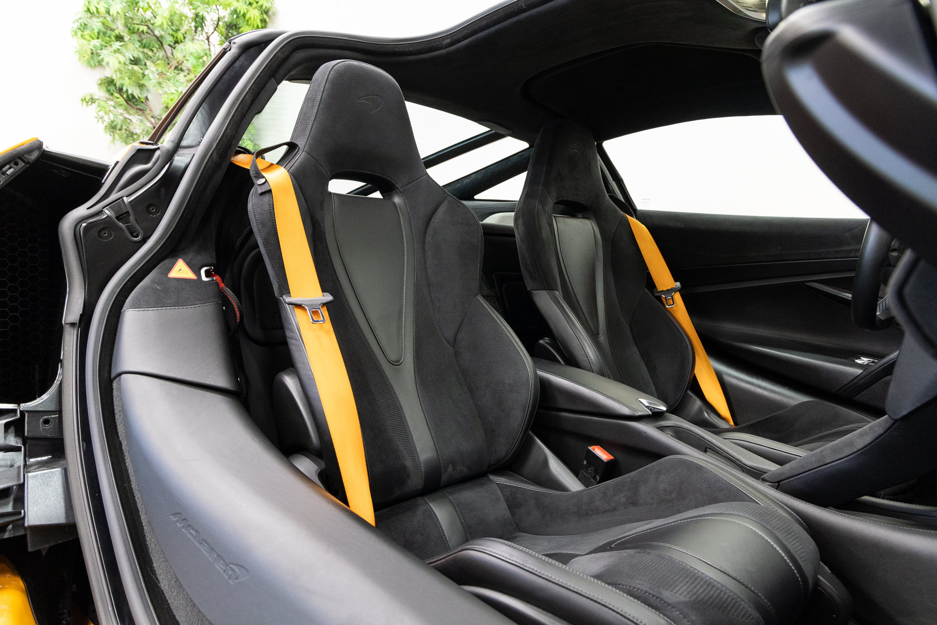 Used 2019 McLaren 720S Performance photo 14