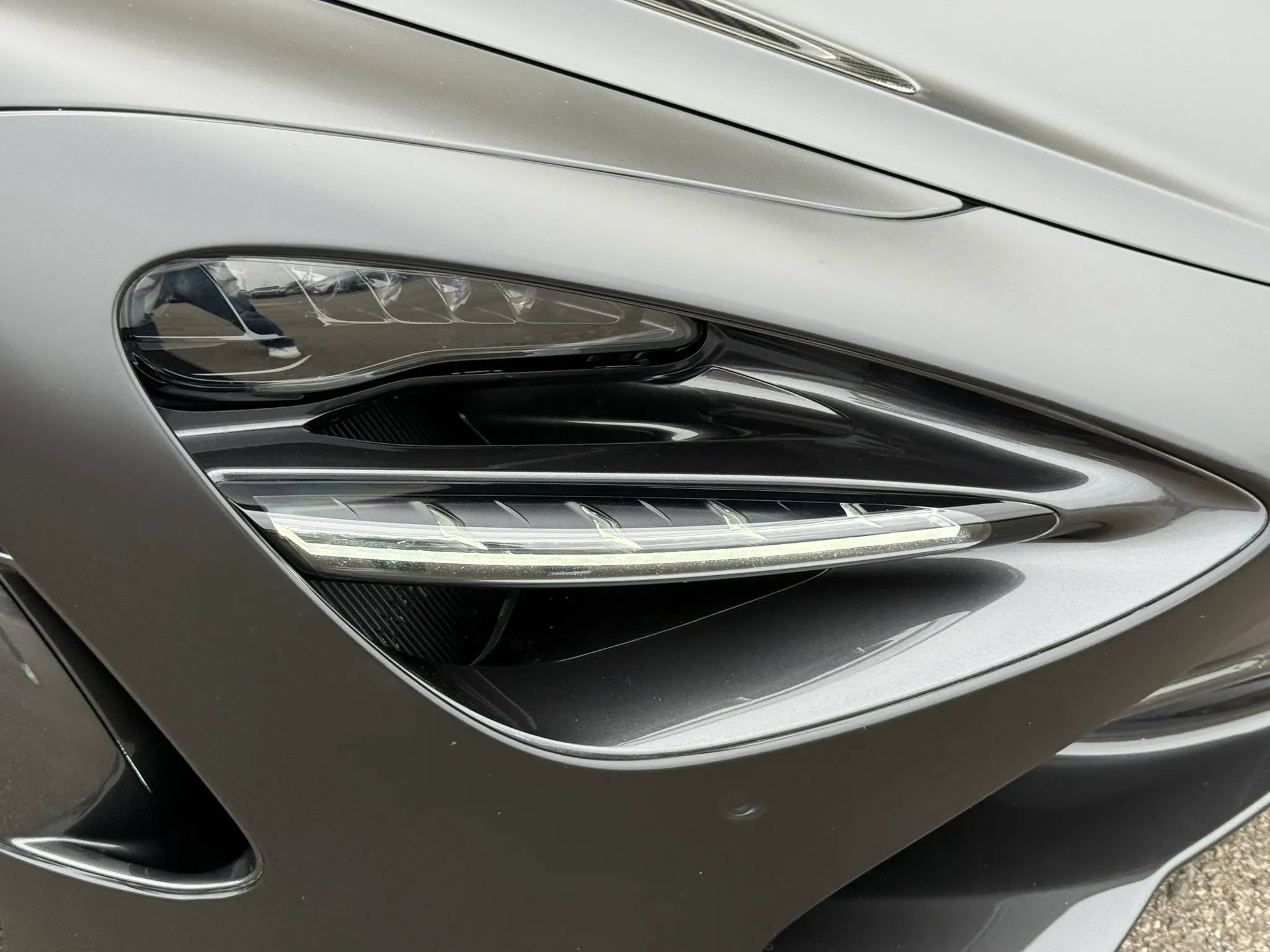 Used 2022 McLaren 720S Performance photo 24