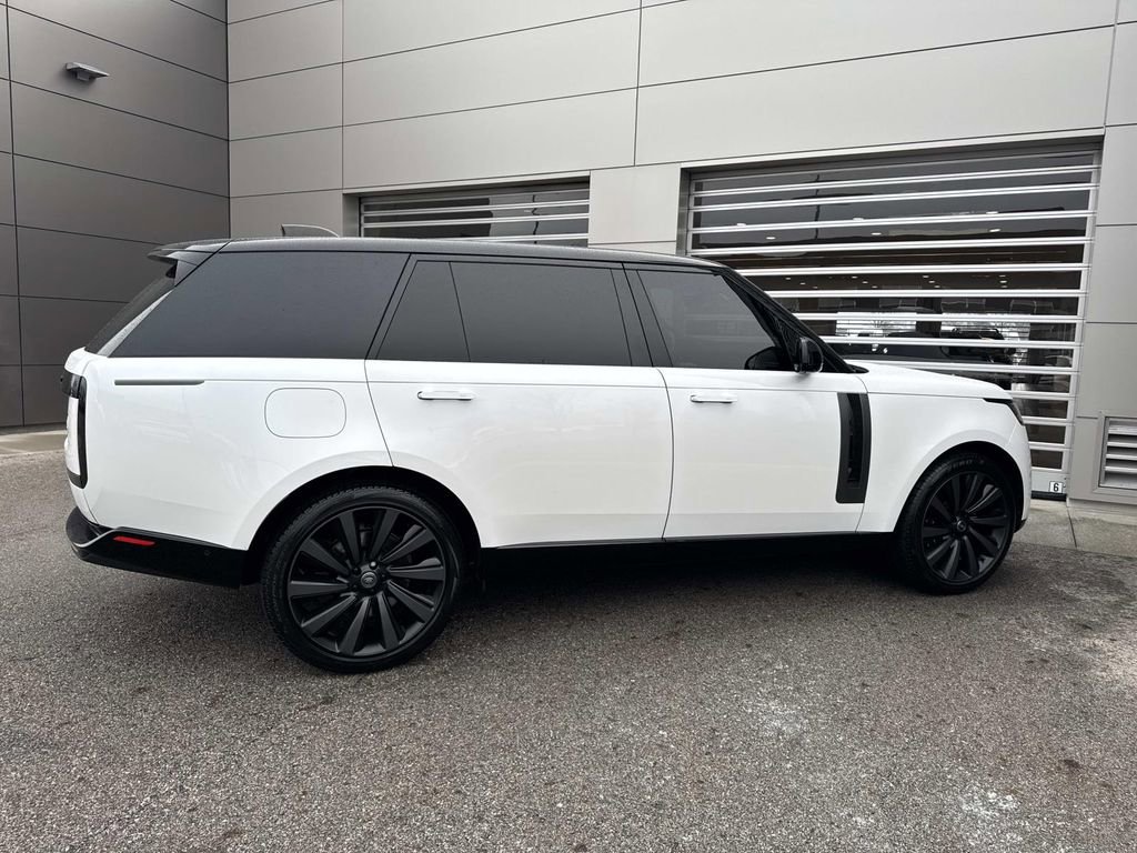 2023 Land Rover Range Rover SV