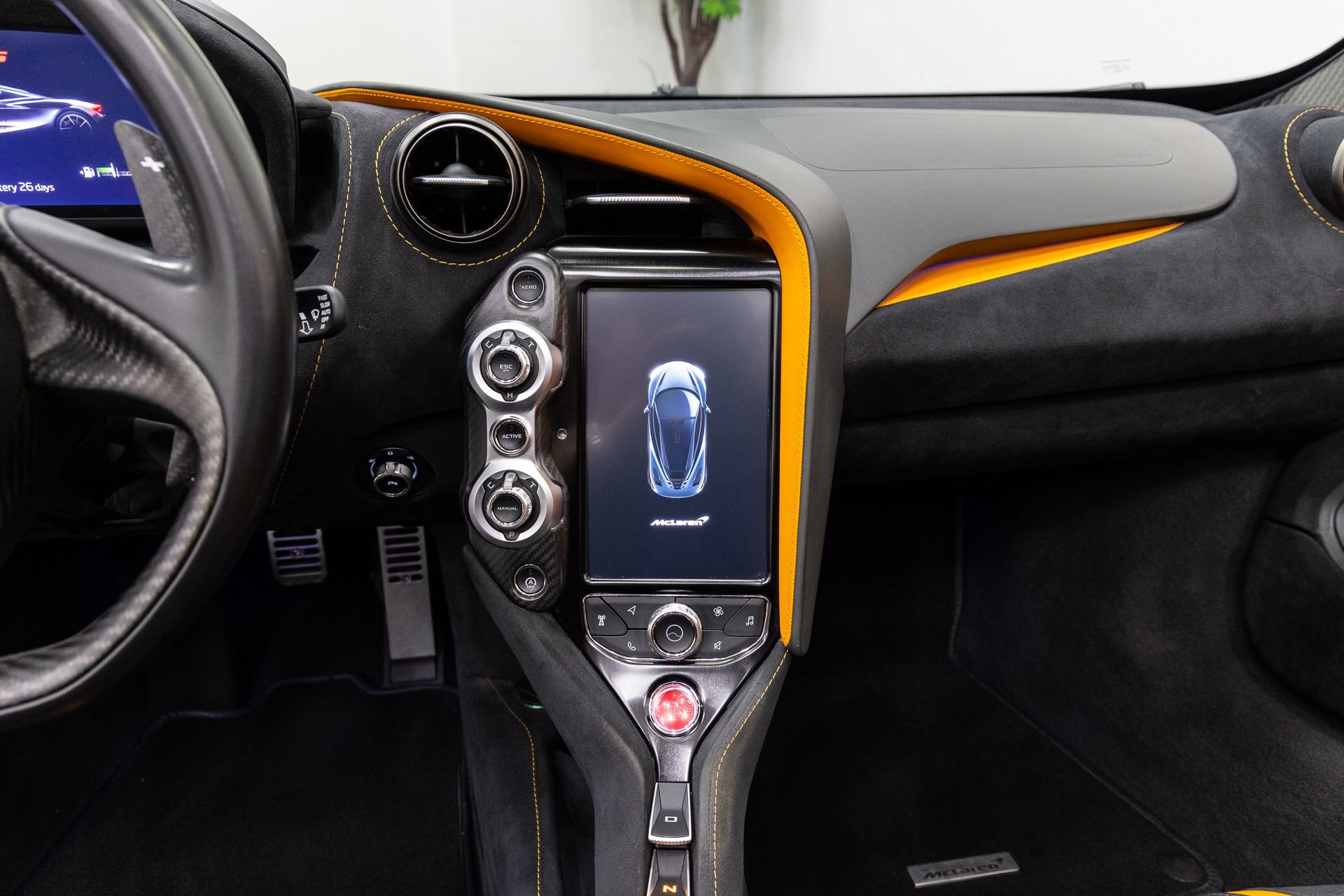 Used 2020 McLaren 720S Performance photo 16