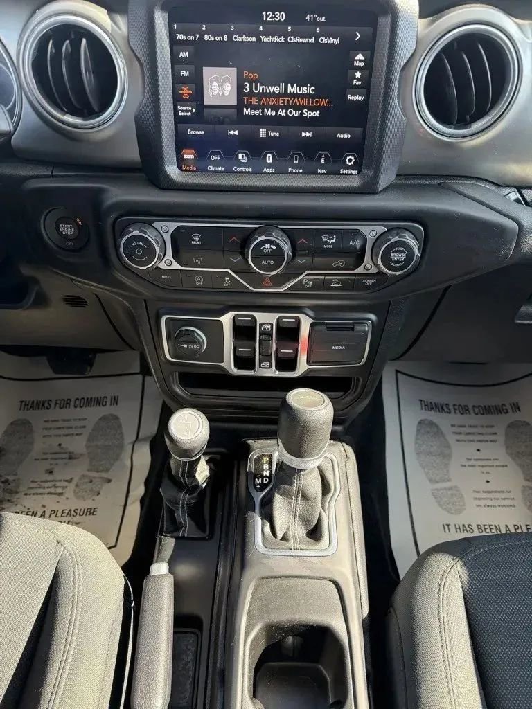 2021 Jeep Gladiator Overland