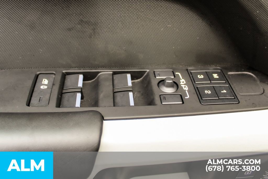 2024 Land Rover Defender 110 X-Dynamic SE