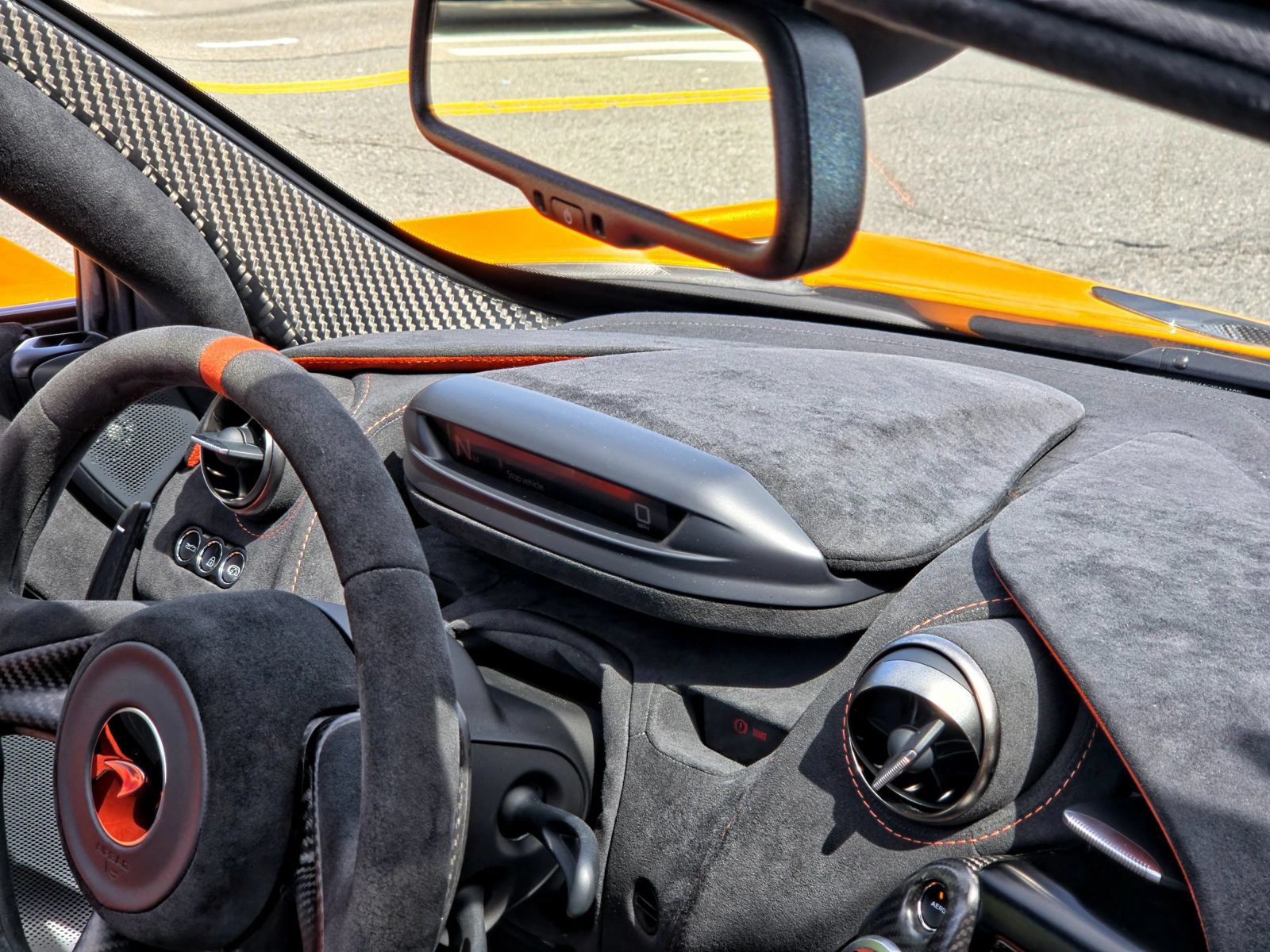 Used 2022 McLaren 765LT photo 40