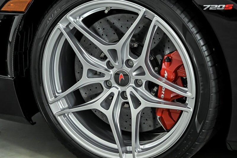 Used 2018 McLaren 720S photo 16