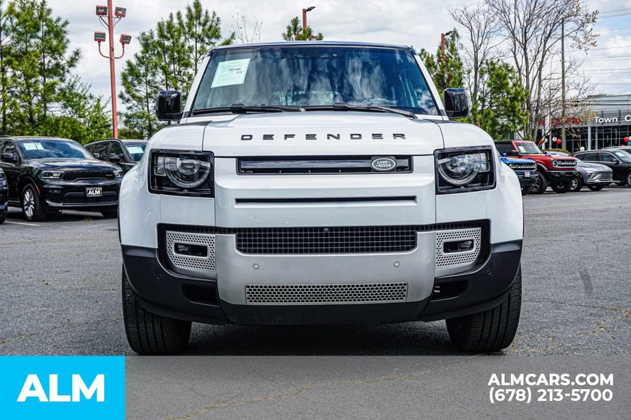2023 Land Rover Defender 130 SE