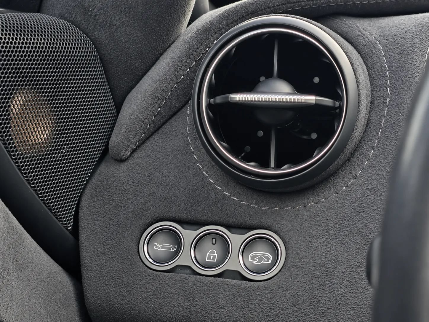 Used 2019 McLaren 720S photo 41
