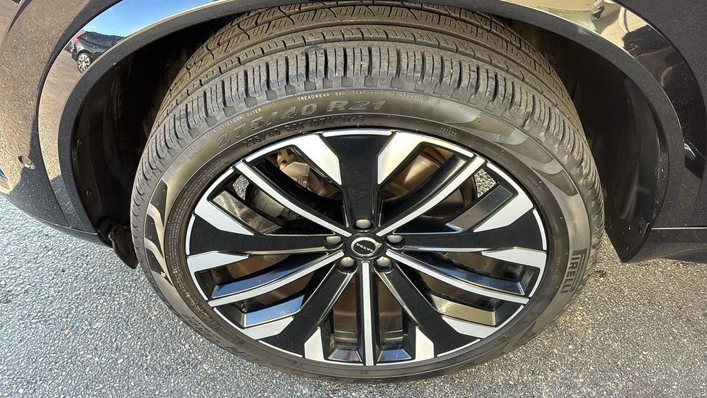 2025 Volvo Xc90 B6 Plus