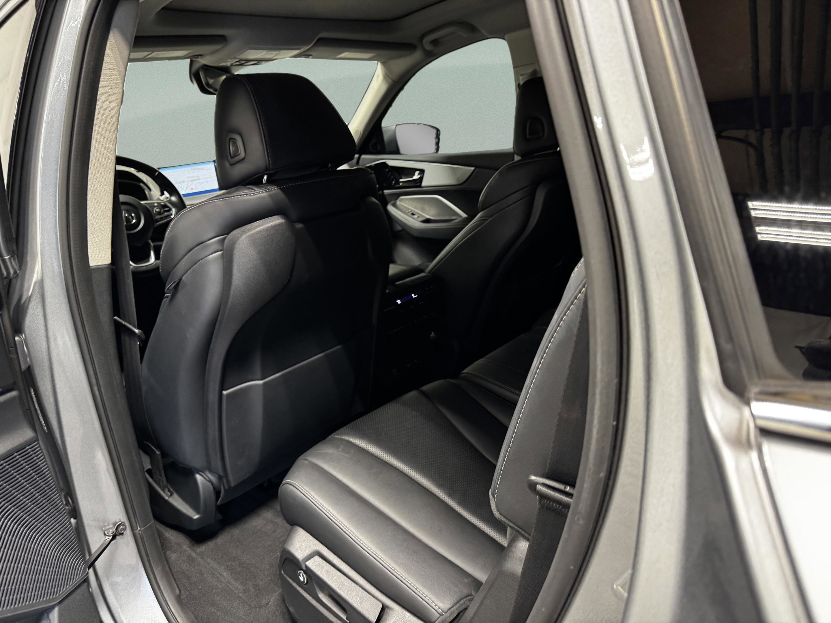 2023 Acura MDX FWD w/ Technology Package