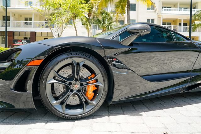 Used 2018 McLaren 720S Performance photo 12