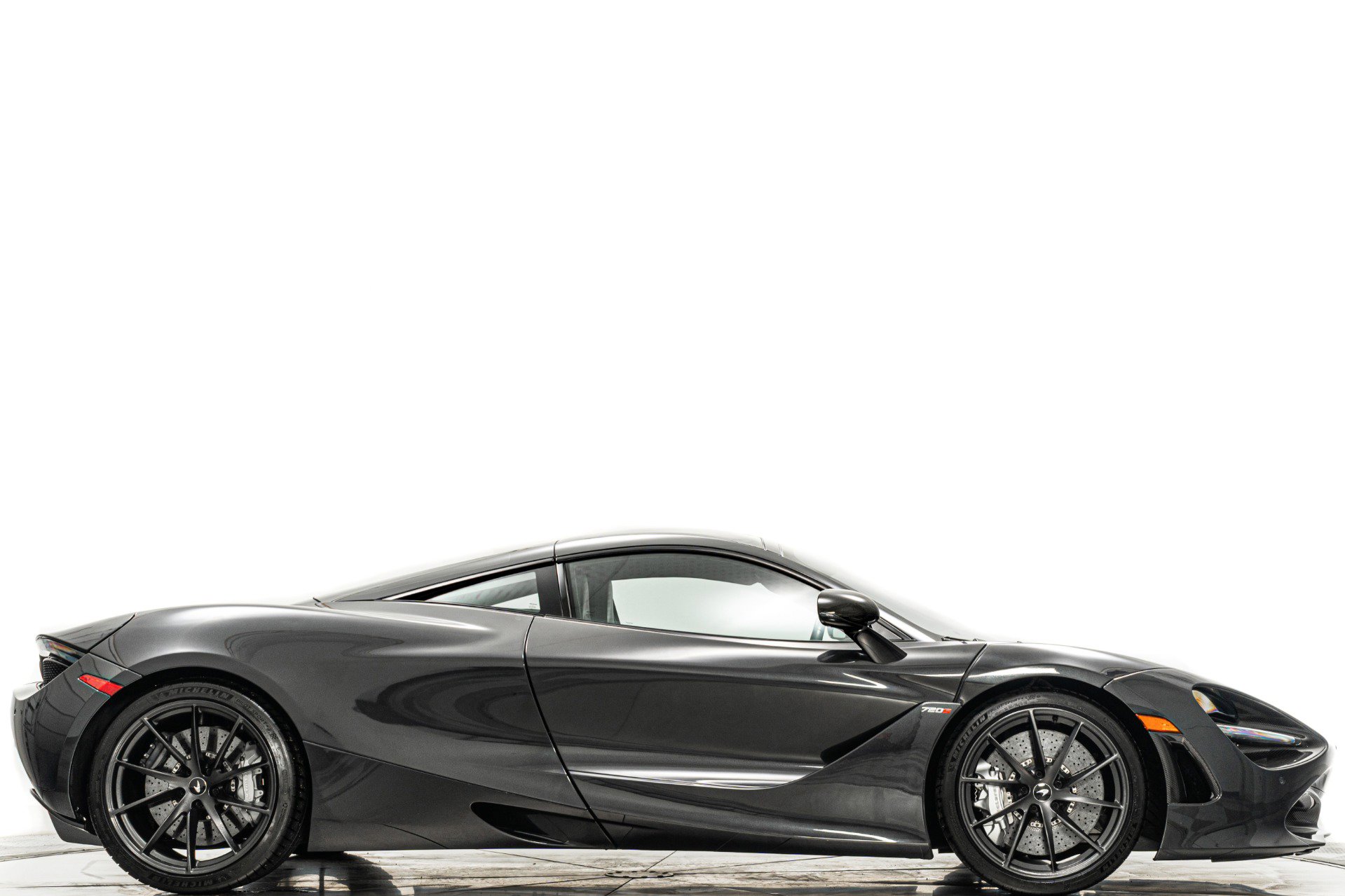 Used 2019 McLaren 720S Luxury 2