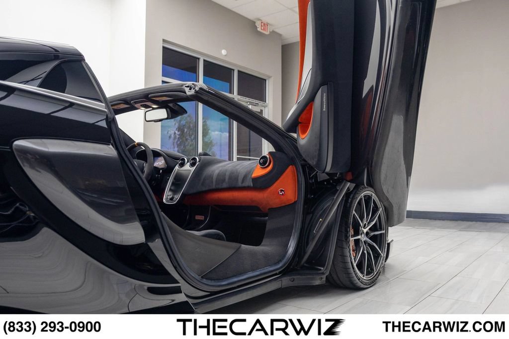 Used 2020 McLaren 600LT Spider photo 68