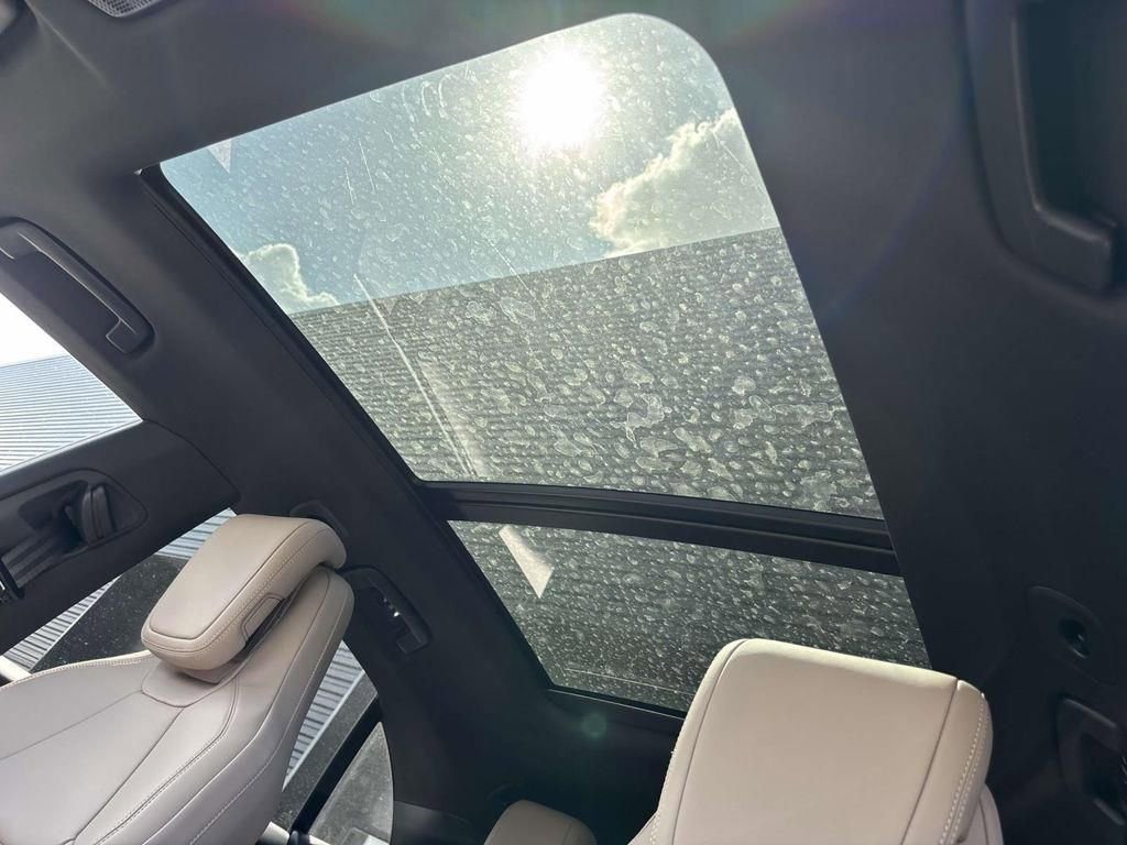 2025 Porsche Macan Electric