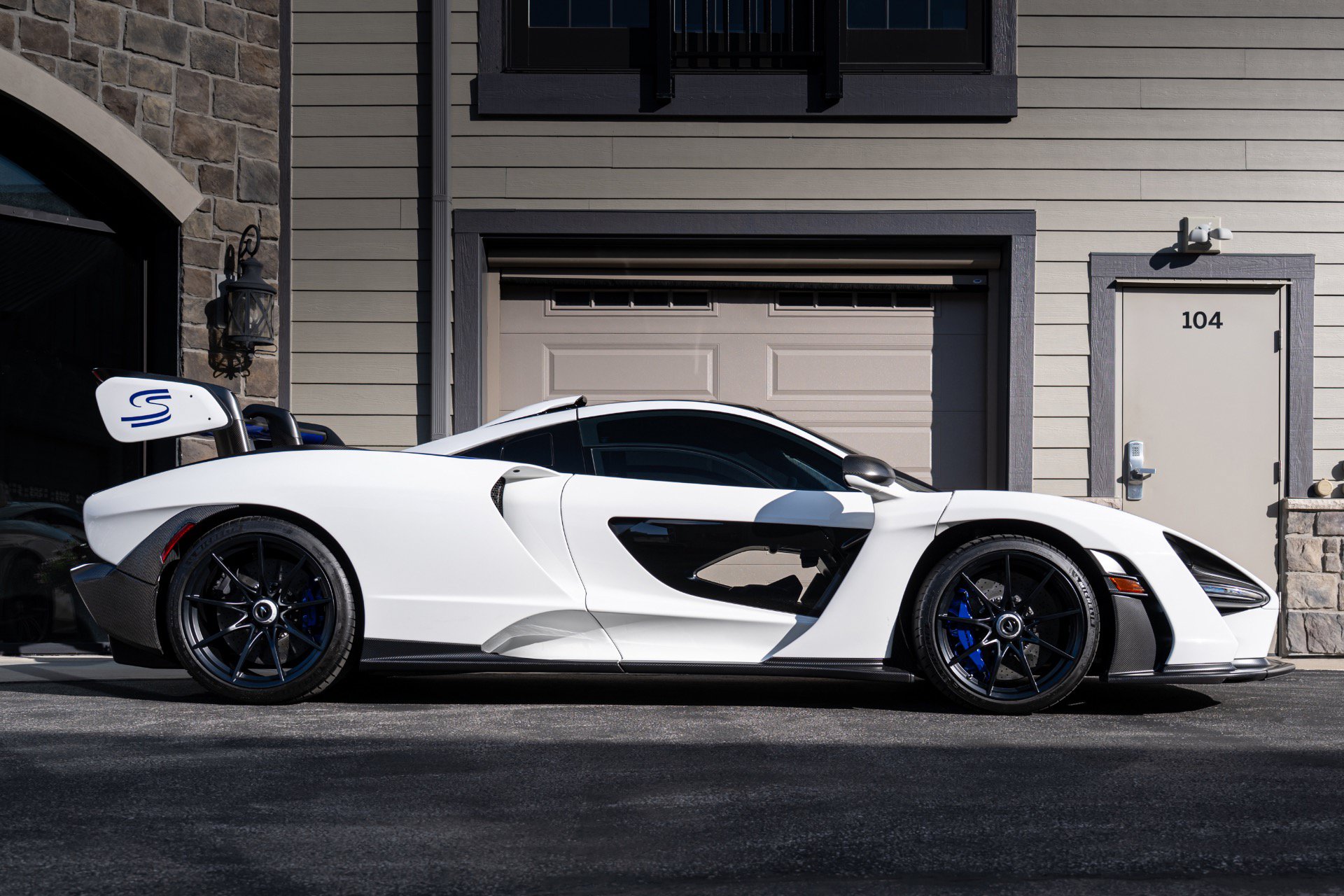 Used 2019 McLaren Senna photo 13