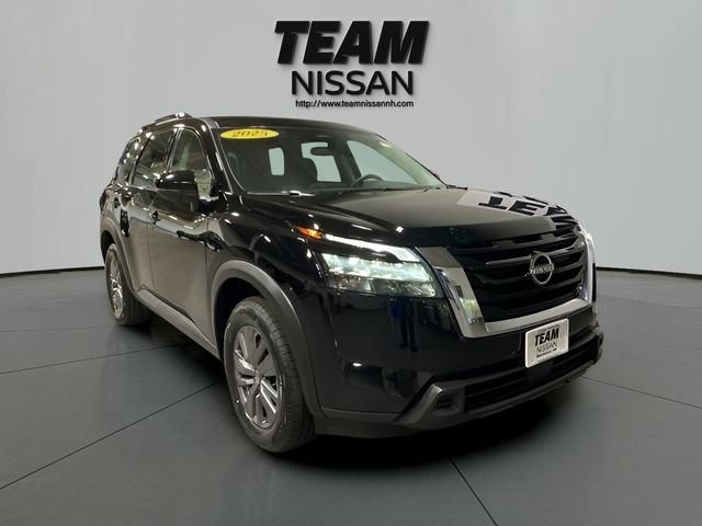 Certified 2025 Nissan Pathfinder SV