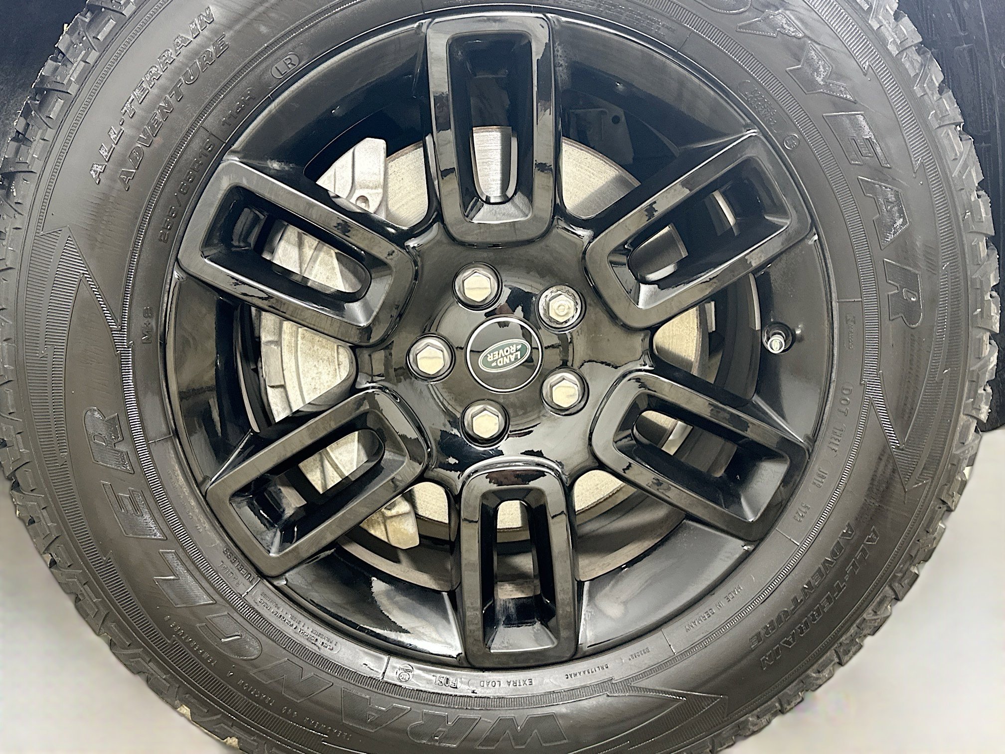 2024 Land Rover Defender 110 S