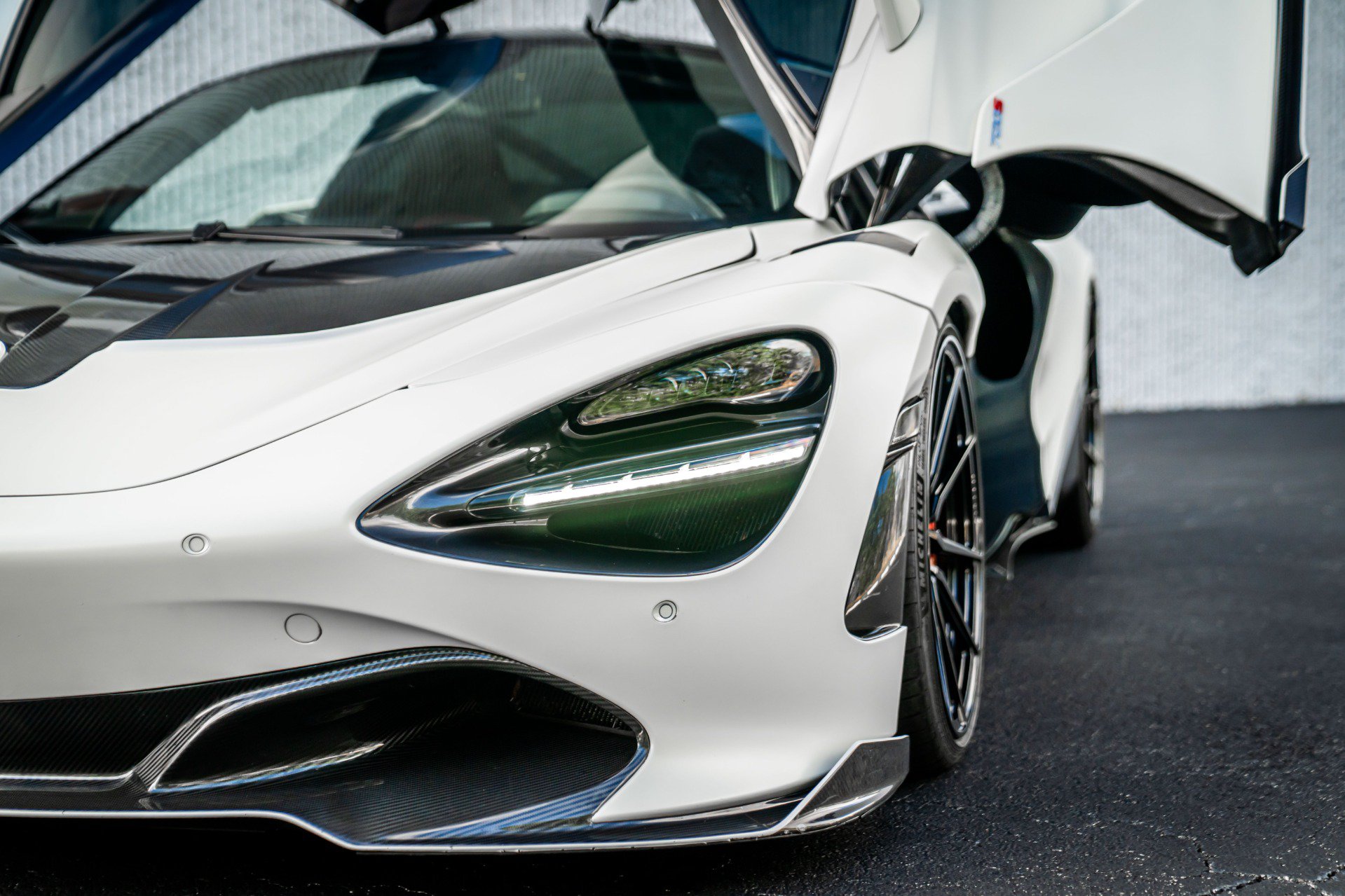 Used 2018 McLaren 720S Performance photo 38