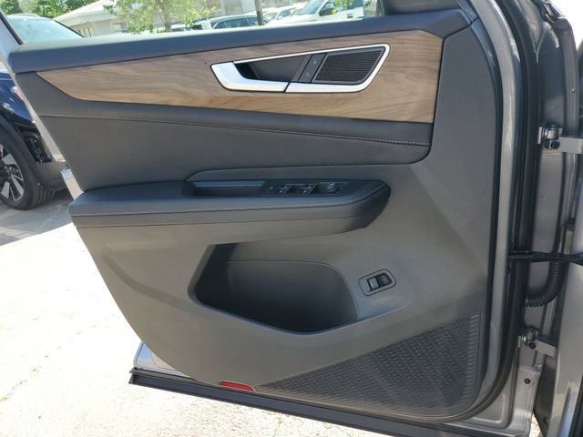 2025 Volkswagen Atlas SE