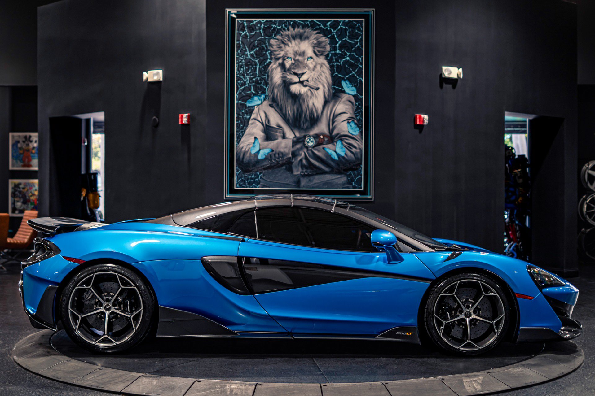 Used 2020 McLaren 600LT Spider photo 25