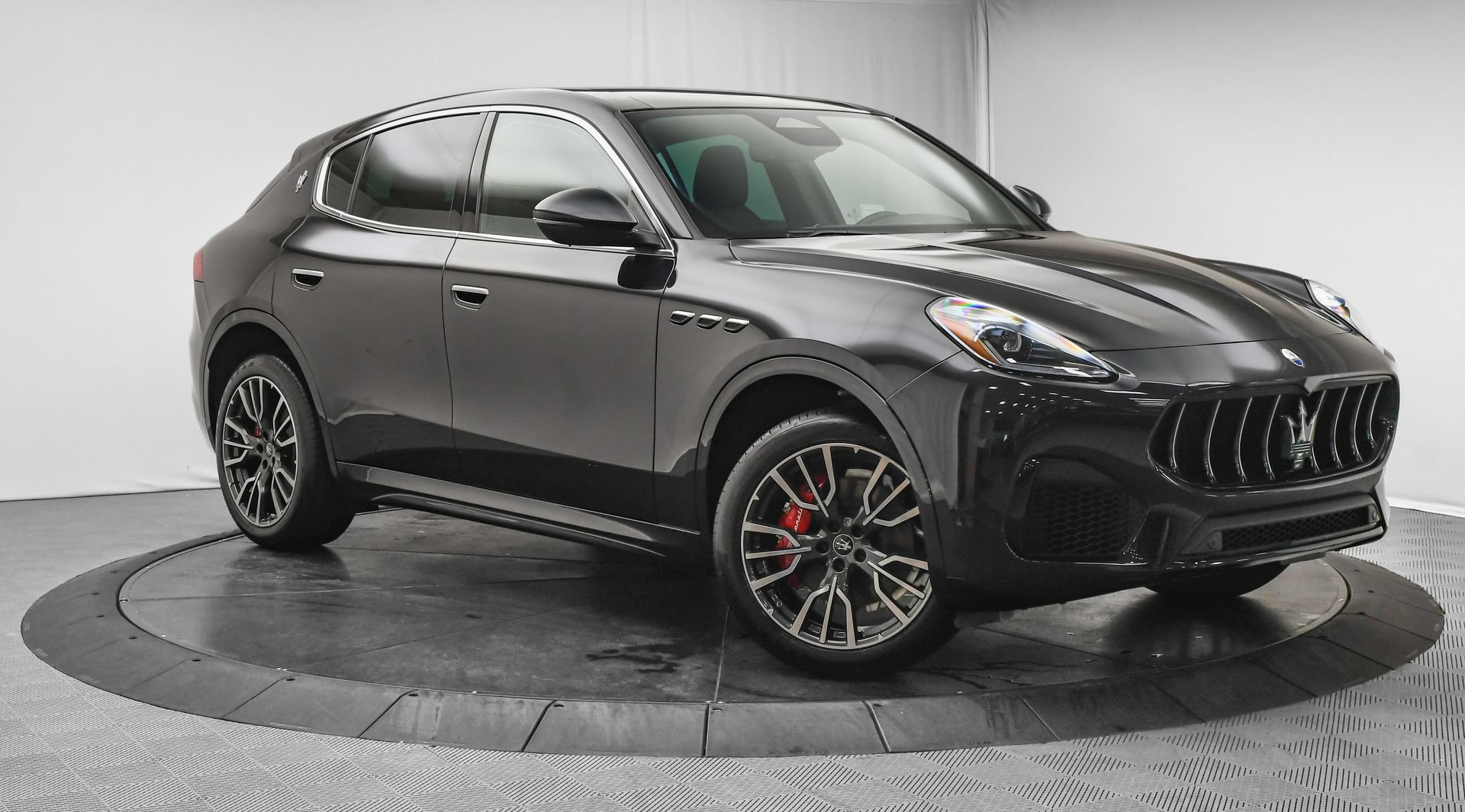 New 2025 Maserati Grecale GT