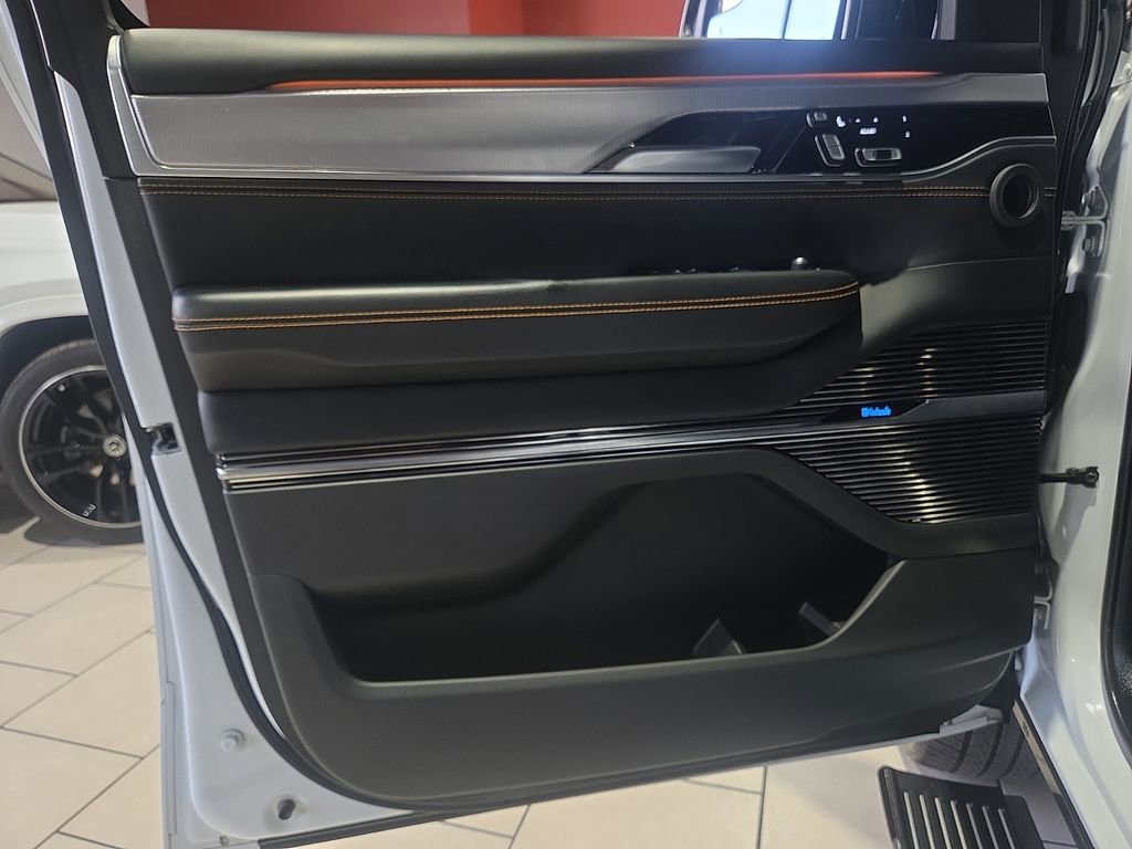 2023 Jeep Grand Wagoneer Series III