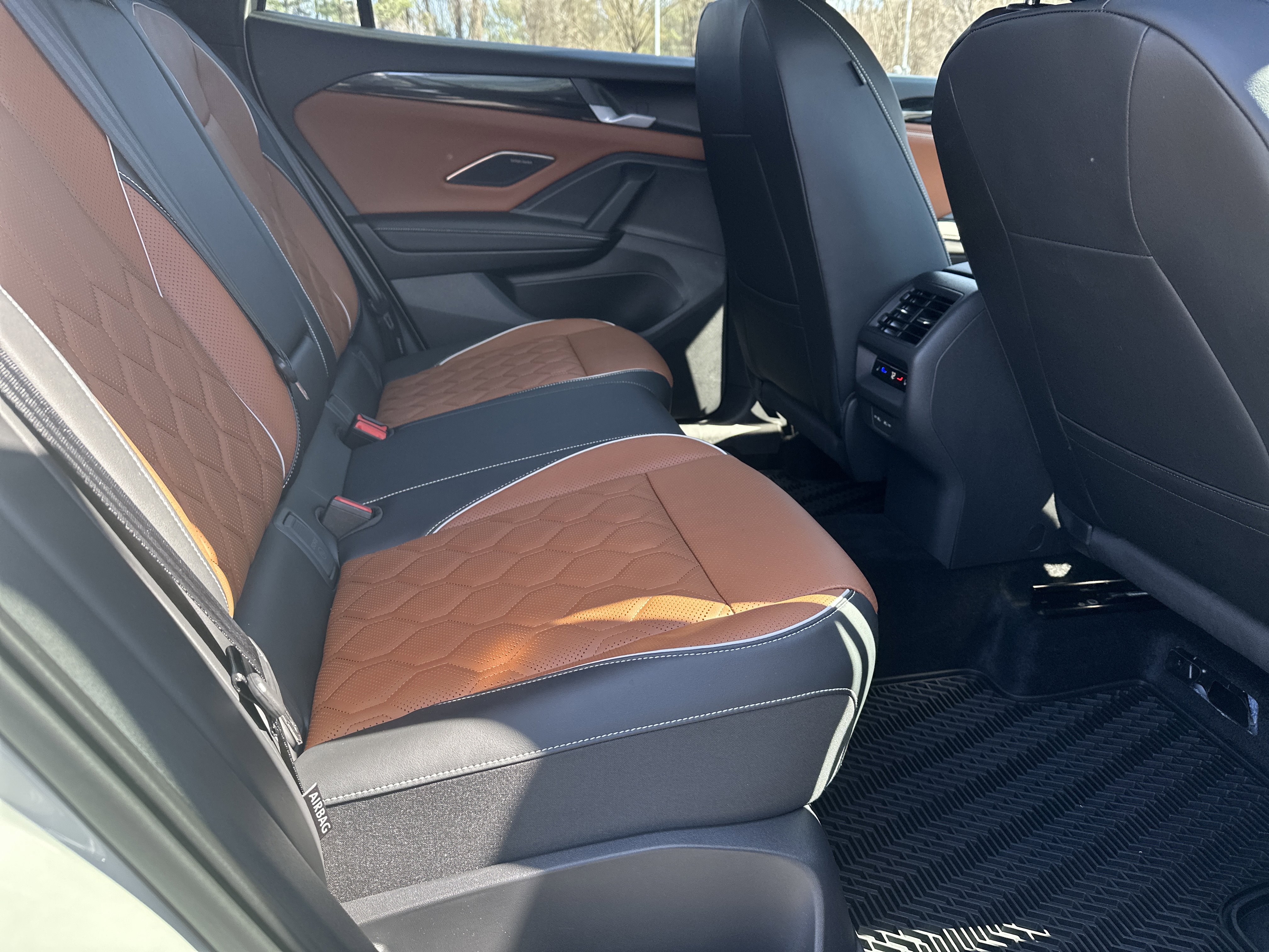 2025 Volkswagen Tiguan SEL R-Line