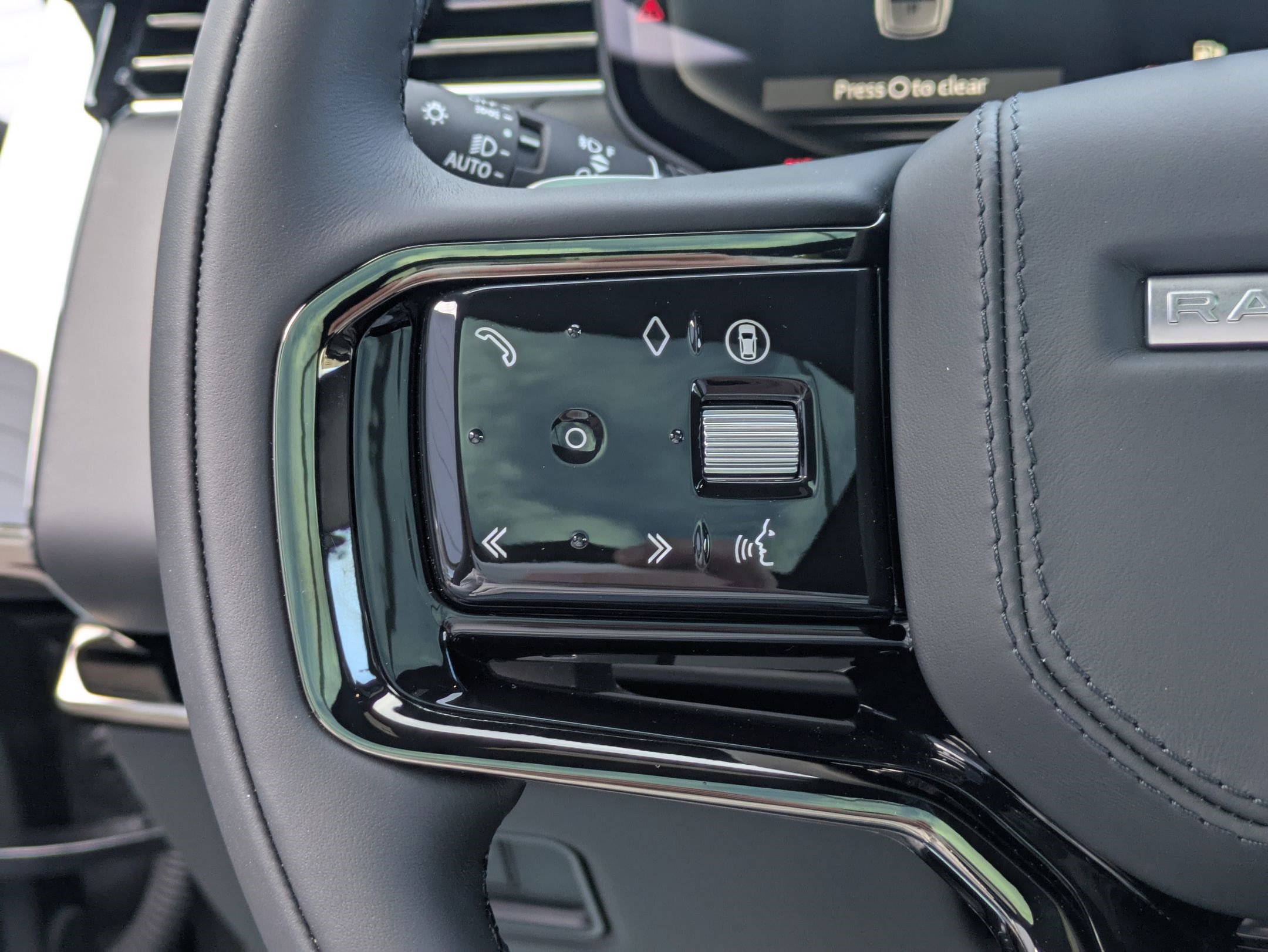 2026 Land Rover Range Rover Sport Dynamic SE