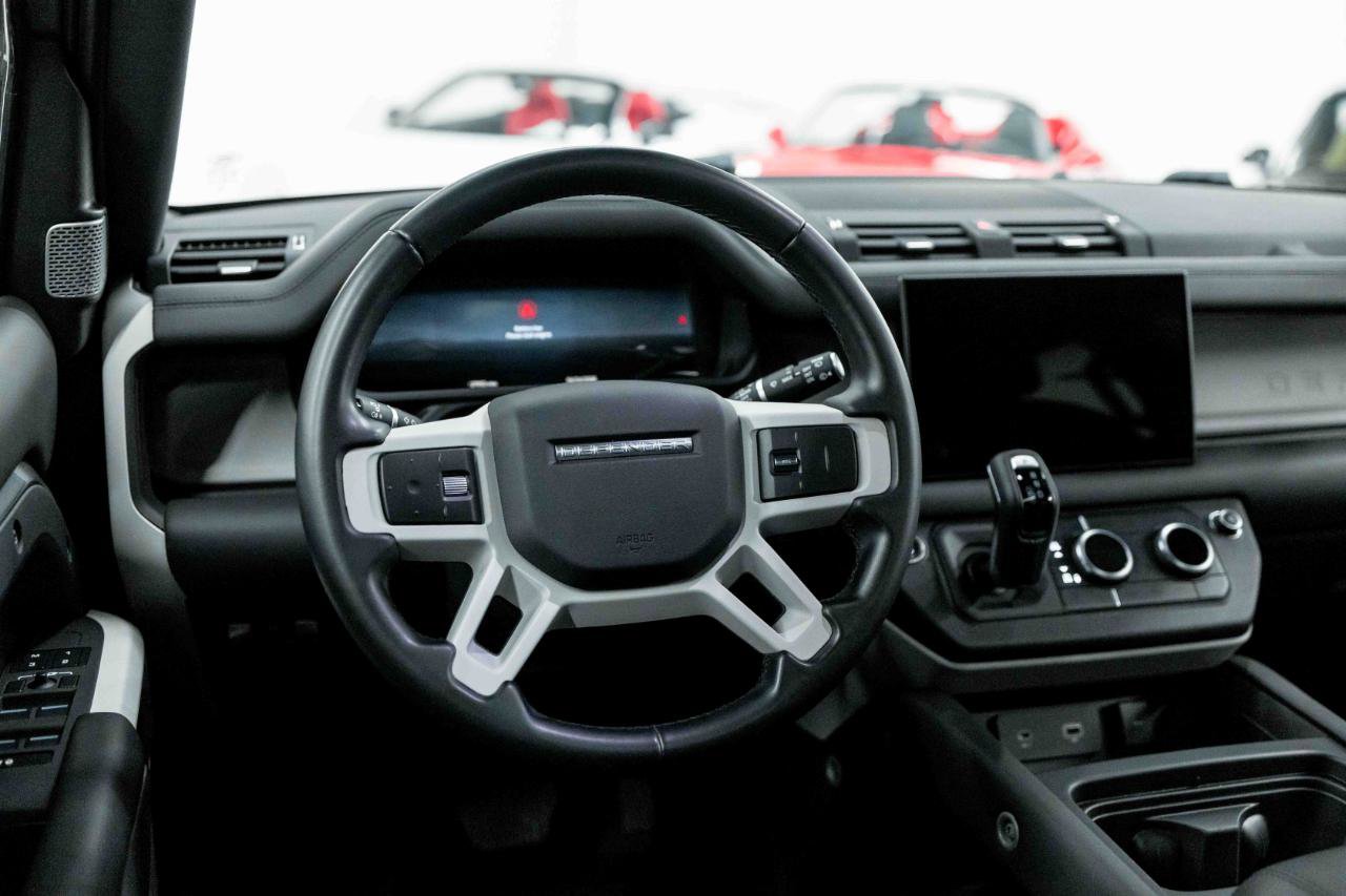 2023 Land Rover Defender 130 SE