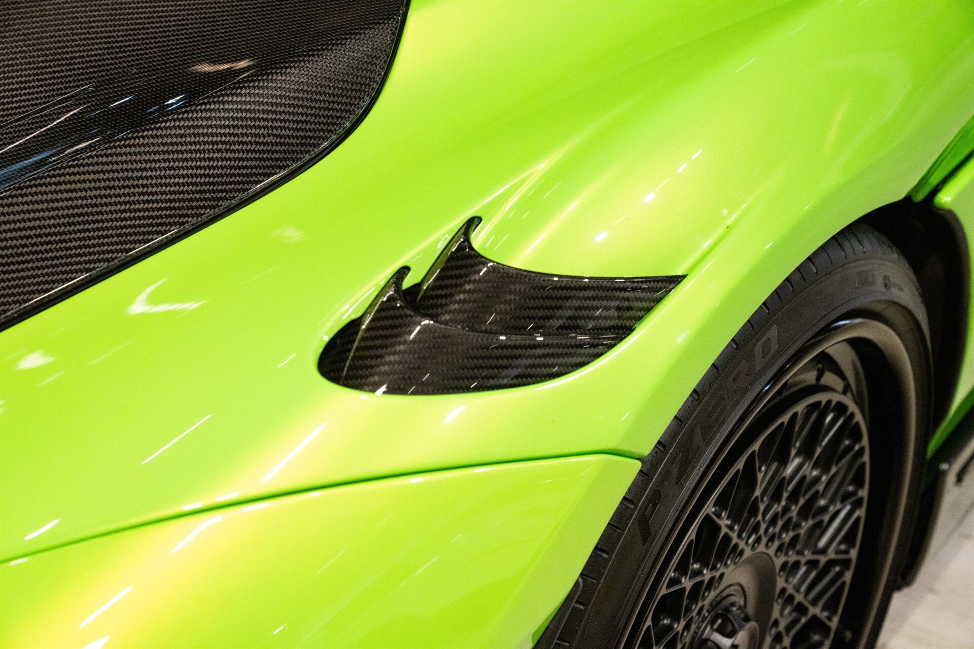 Used 2022 McLaren 765LT photo 12