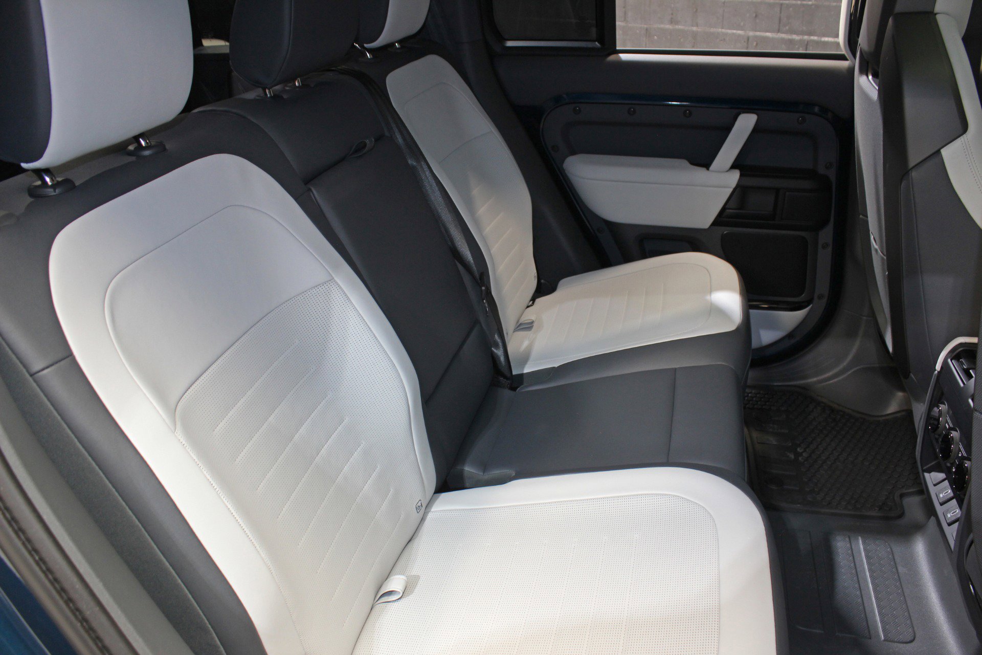 2026 Land Rover Defender 110