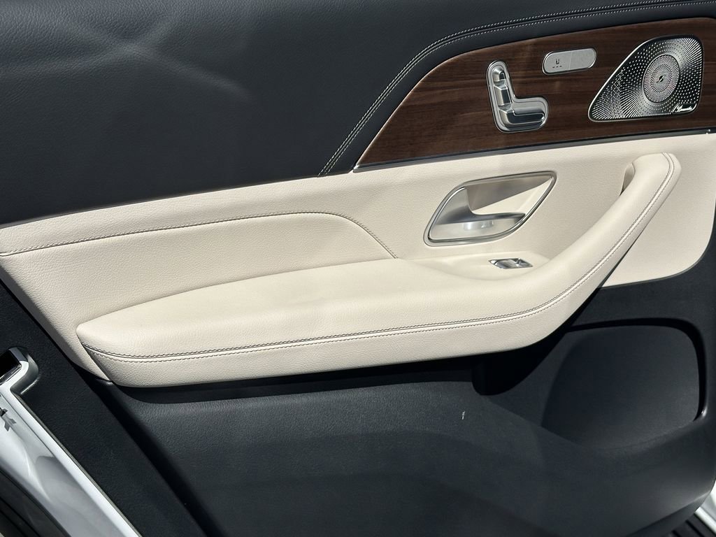 2026 Mercedes-Benz GLS 580 4MATIC