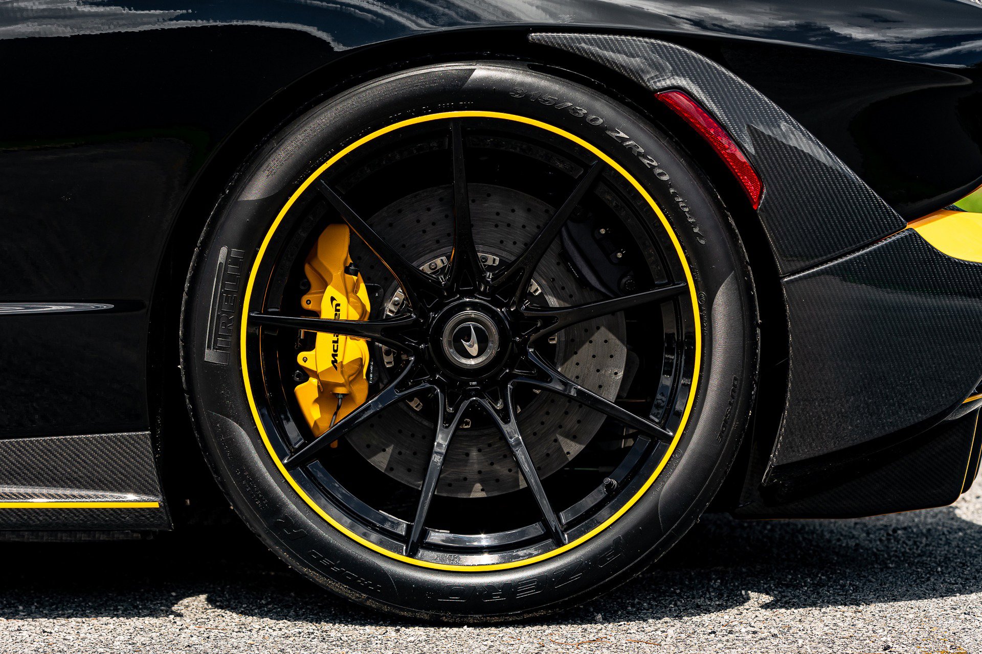 Used 2019 McLaren Senna photo 98