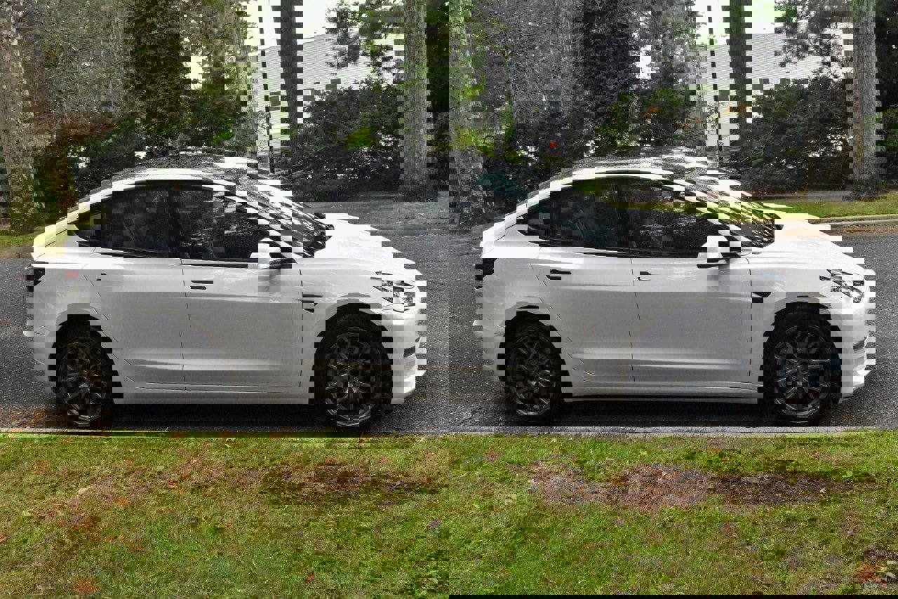 2023 Tesla Model 3 Standard Range