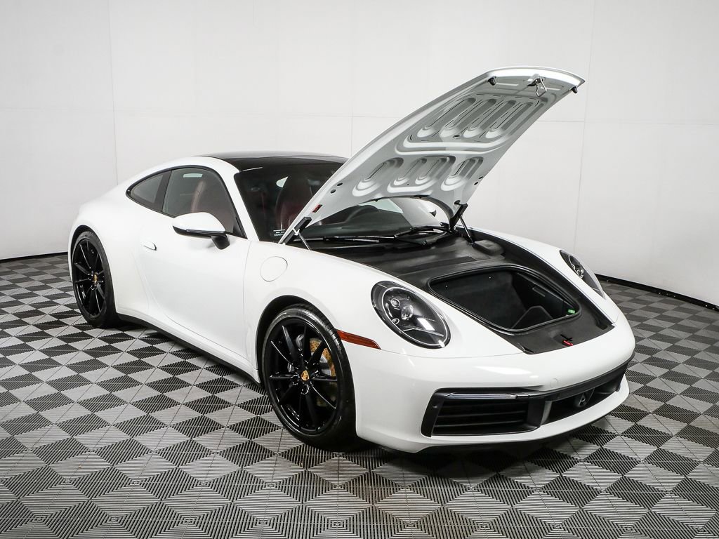 2020 Porsche 911 Carrera