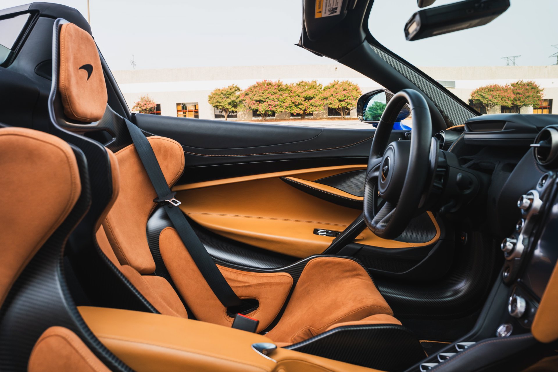 Used 2022 McLaren 765LT photo 61