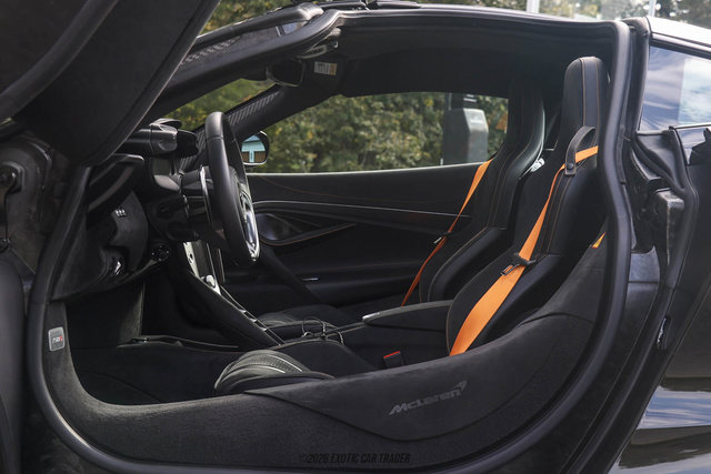 Used 2025 McLaren 750S photo 33